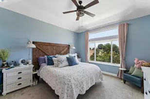 24448 Hampton Dr, Santa Clarita, CA 91355 - Photo 20