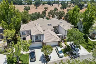 24448 Hampton Dr, Santa Clarita, CA 91355 - Photo 2
