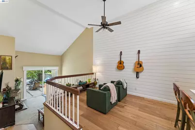 24448 Hampton Dr #B, Santa Clarita, CA 91355 - Photo 10