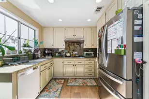24448 Hampton Dr, Santa Clarita, CA 91355 - Photo 14
