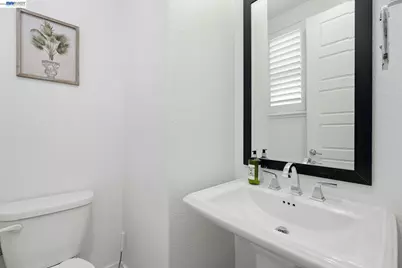 7240 Carneros Ln, Dublin, CA 94568 - Photo 30