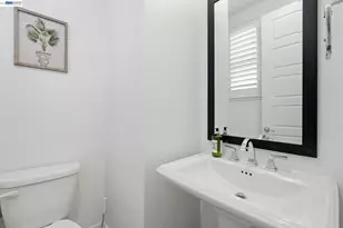 7240 Carneros Ln, Dublin, CA 94568 - Photo 30