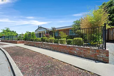 1742 Mendocino Dr, Concord, CA 94521 - Photo 20