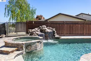 5736 Medallion Ct, Castro Valley, CA 94552 - Photo 10