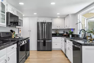 5736 Medallion Ct, Castro Valley, CA 94552 - Photo 26