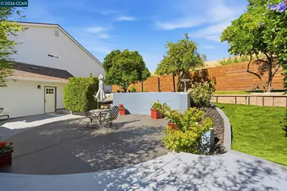 419 Highland Ct, Concord, CA 94520 - Photo 52