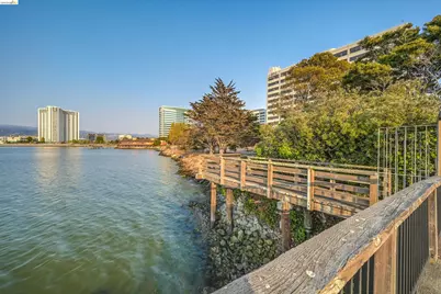2 Commodore Drive #D273, Emeryville, CA 94608 - Photo 22