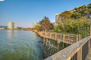 2 Commodore Dr, Emeryville, CA 94608 - Photo 22