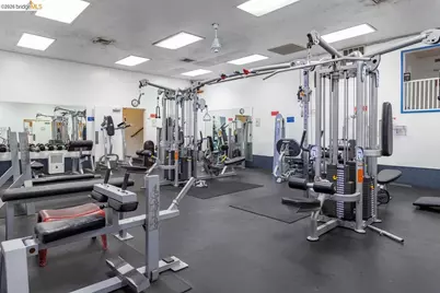 2 Commodore Drive #D273, Emeryville, CA 94608 - Photo 16