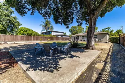 346 Valley View Rd, Pleasant Hill, CA 94523 - Photo 46