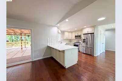 1091 Fox Meadow Way, Concord, CA 94518 - Photo 2
