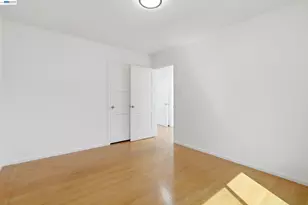 23 Stoneyford Ave, San Francisco, CA 94112 - Photo 18