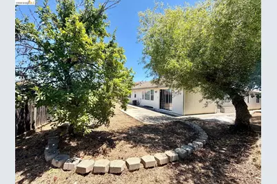 2084 Schell Mountain Way, Antioch, CA 94531 - Photo 28