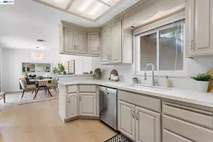 4875 Pepperwood Way, San Jose, CA 95124 - Photo 16