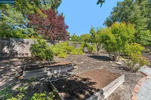 414 Castello Rd, Lafayette, CA 94549 - Photo 48