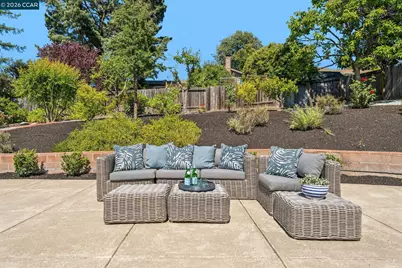 414 Castello Rd, Lafayette, CA 94549 - Photo 18