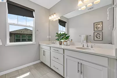 24221 2nd St, Hayward, CA 94541 - Photo 18