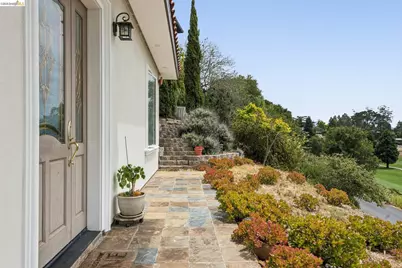 1452 Club View Dr, El Cerrito, CA 94530 - Photo 56