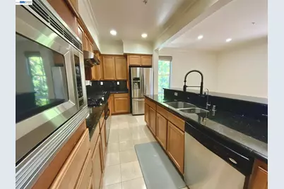 19 Edgewood Pl, Belmont, CA 94002 - Photo 10
