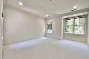 19 Edgewood Pl, Belmont, CA 94002 - Photo 12