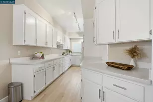 1221 Avenida Sevilla, Walnut Creek, CA 94595 - Photo 12