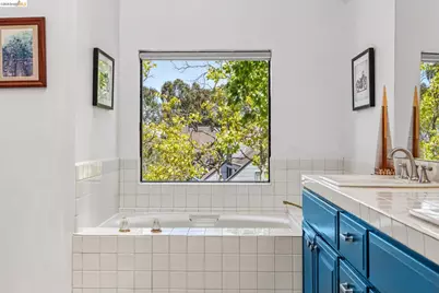 3300 Southridge Dr, Richmond, CA 94806 - Photo 24