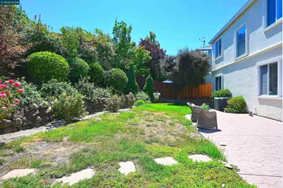 104 Johnson Ln, Martinez, CA 94553 - Photo 62