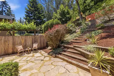 6763 Pinehaven Rd, Oakland, CA 94611 - Photo 34