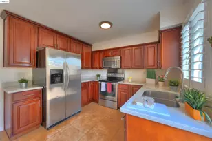 2322 Belvedere Ave, San Leandro, CA 94577 - Photo 2