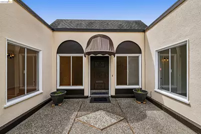 1120 Warfield Ave, Piedmont, CA 94610 - Photo 2