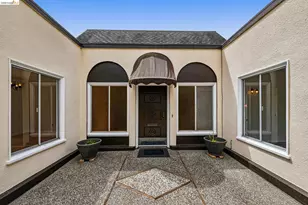 1120 Warfield Ave, Piedmont, CA 94610 - Photo 2