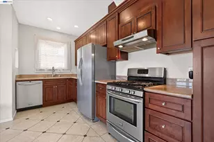 753 Warfield Ave, Oakland, CA 94610 - Photo 16