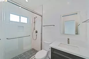 384 Euclid Ave, Oakland, CA 94610 - Photo 12