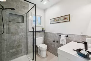 1151 58th Ave, Oakland, CA 94621 - Photo 32
