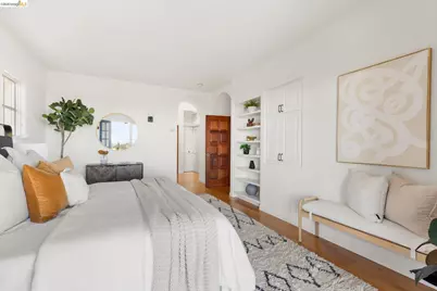 6181 Contra Costa Rd, Oakland, CA 94618 - Photo 46