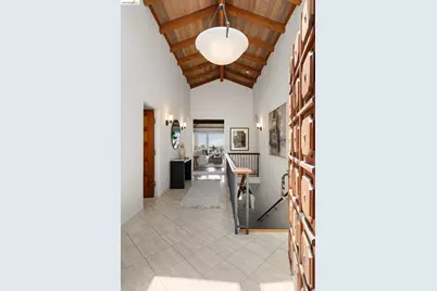 6181 Contra Costa Rd, Oakland, CA 94618 - Photo 10