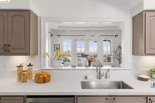 6181 Contra Costa Rd, Oakland, CA 94618 - Photo 22