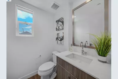 2309 Myrtle St, Oakland, CA 94607 - Photo 30