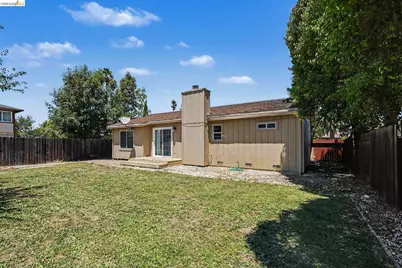 1303 Crane Dr, Suisun City, CA 94585 - Photo 30