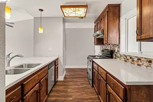 1303 Crane Dr, Suisun City, CA 94585 - Photo 12