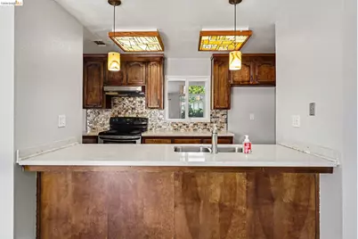 1303 Crane Dr, Suisun City, CA 94585 - Photo 14