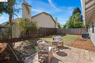 5901 Pine Vista Way, Elk Grove, CA 95758 - Photo 24