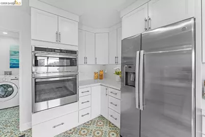 6032 Mauritania Ave, Oakland, CA 94605 - Photo 20