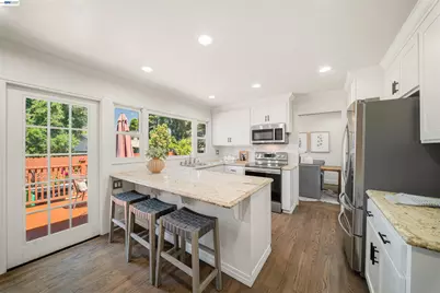 7365 Tulipwood Circle, Pleasanton, CA 94588 - Photo 16