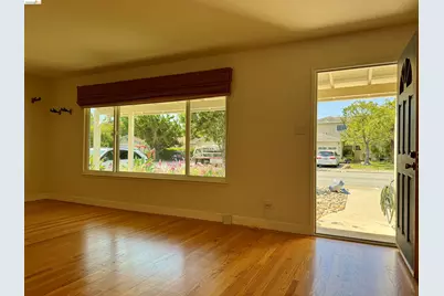 312 Walker Dr, Mountain View, CA 94043 - Photo 4