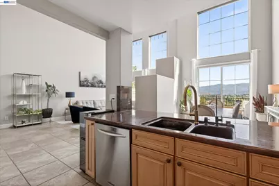 352 Casselino Dr, San Jose, CA 95136 - Photo 18