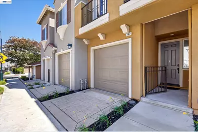 352 Casselino Dr, San Jose, CA 95136 - Photo 2
