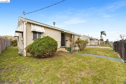 9527 Coral Rd, Oakland, CA 94603 - Photo 2