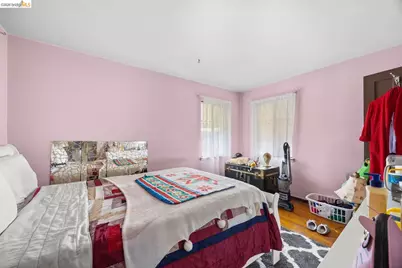 9527 Coral Rd, Oakland, CA 94603 - Photo 12