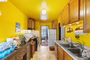 9527 Coral Rd, Oakland, CA 94603 - Photo 8